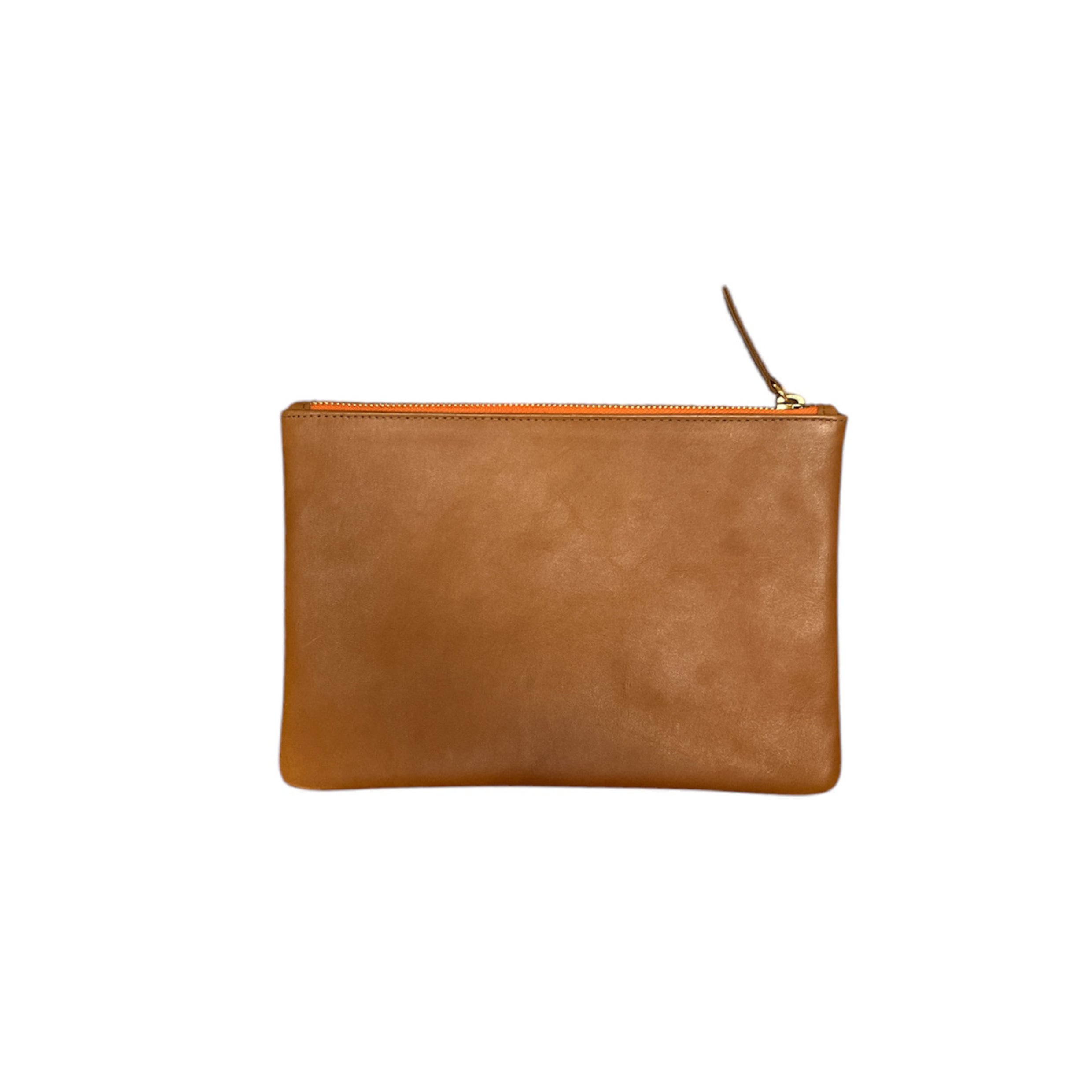 LEATHER OUI CLUTCH