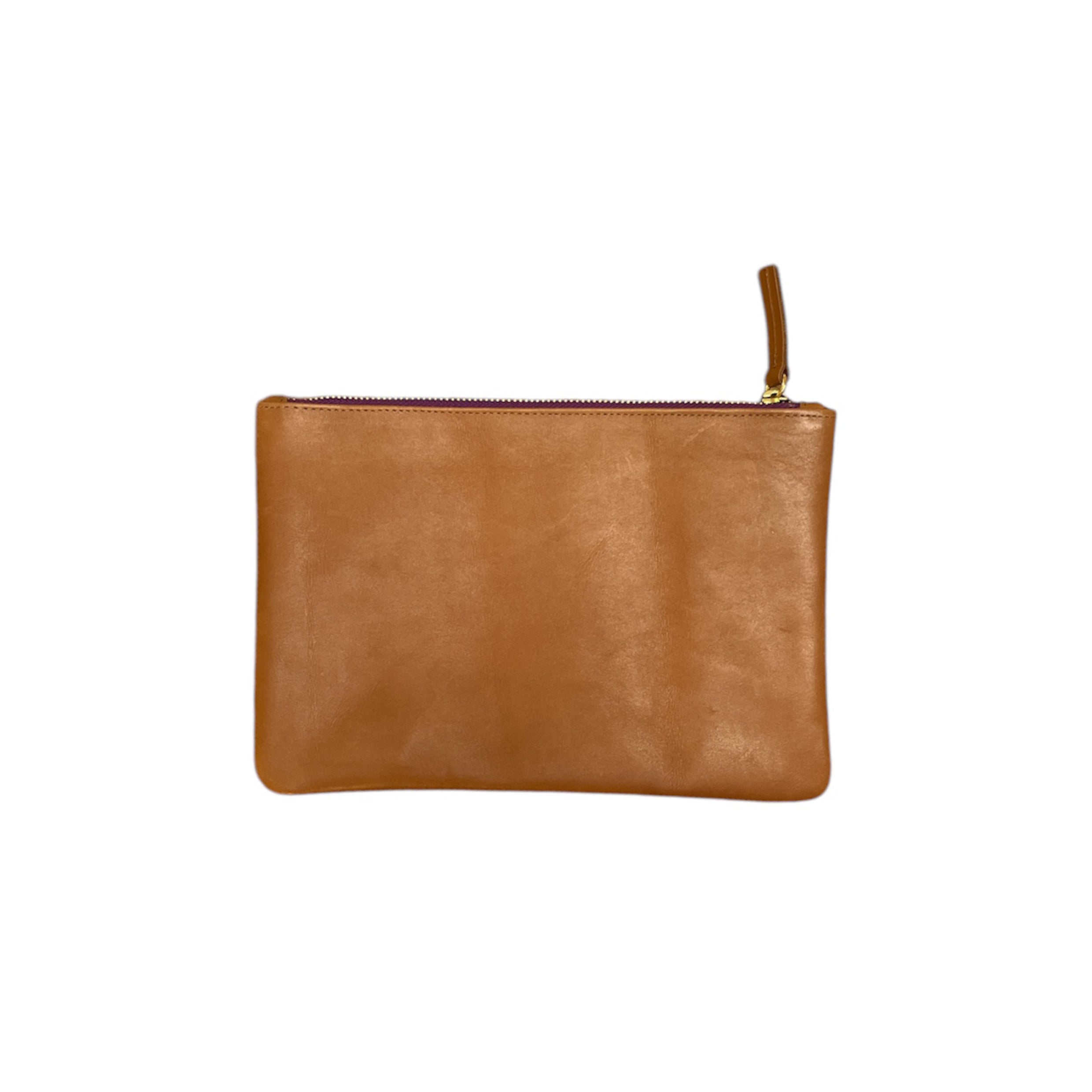 LEATHER OUI CLUTCH