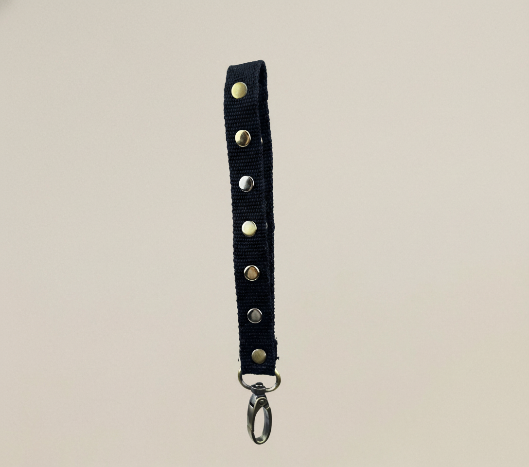 STRAP STUDS