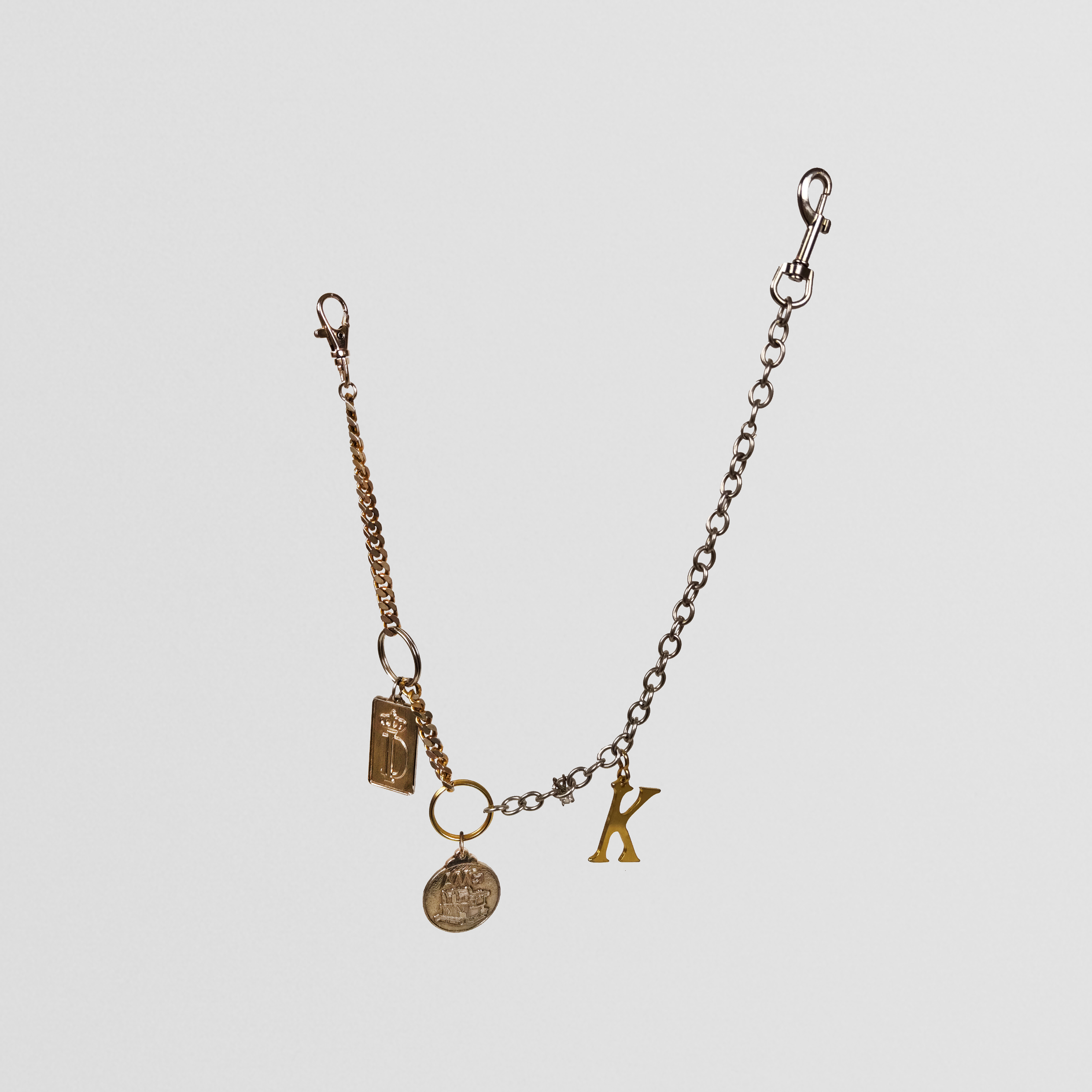 SOMETHING IS COOKING collier